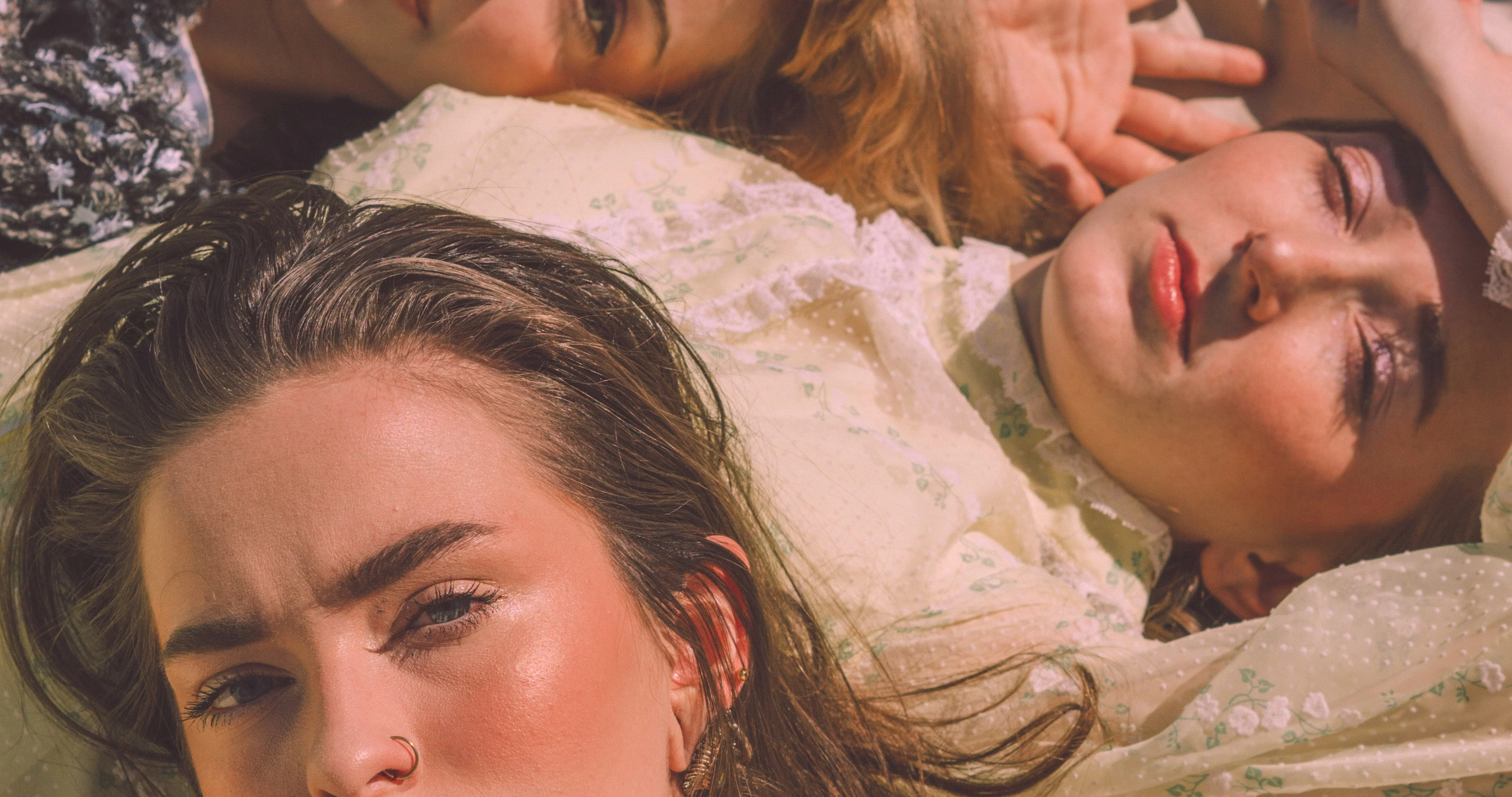 VELVET - Image 5